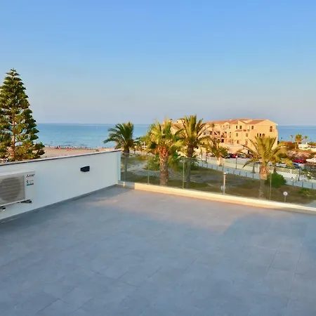 Exclusive Beachfront Vila Cabo Roig